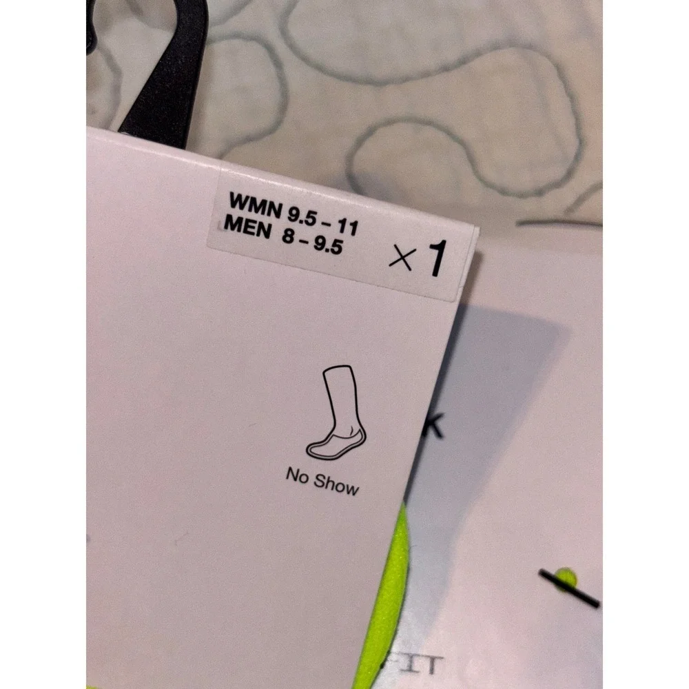 Nike Spark Lightweight No Show Running Socks 2 Pairs Neon Volt Mens 8-9.5